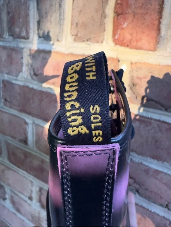 Dr.Martens Arcadia Distressed Leather Lace-Up Pink/Black Boots - Size 7 Women’s - Picture 3 of 6